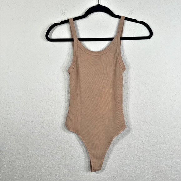 Stillwater 90s Bodysuit in Mushroom - Picture 2 of 11